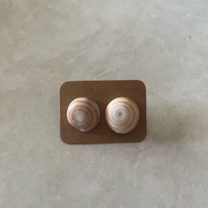 Pupu Shell Studs